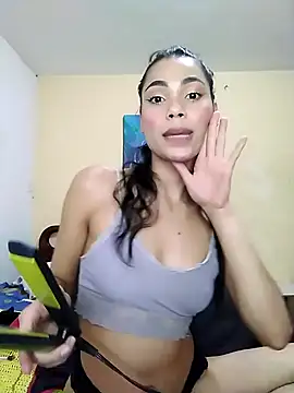 Snapshot of iamemmablake chatting on February 20, 2025, 9:53 pm iamemmablake online show from February 20, 2025, 9:53 pm