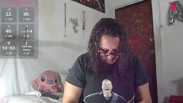 Snapshot of BiirdyDavis chatting on October 18, 2025, 11:01 am BiirdyDavis online show from October 18, 2025, 11:01 am