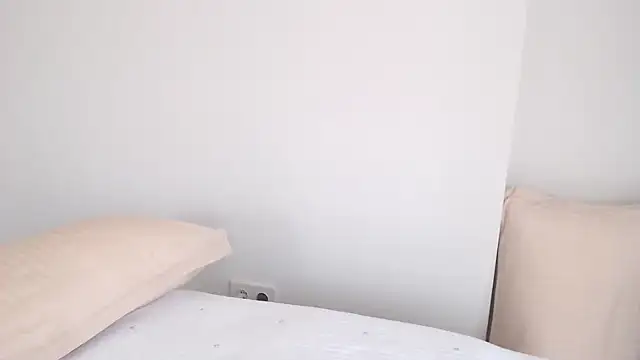 KimiKartman online show from September 15, 2025, 6:47 am