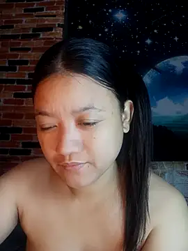 Urchanel online show from April 3, 2026, 11:00 pm