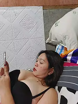 MissKitty31 online show from May 19, 2026, 1:40 pm