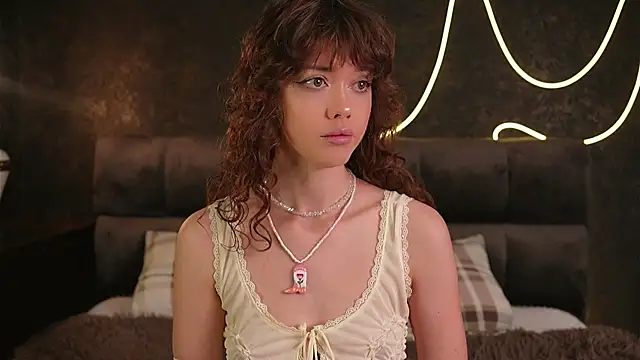 Snapshot of LinoAdaro chatting on October 18, 2025, 4:14 am LinoAdaro online show from October 18, 2025, 4:14 am