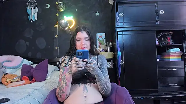 Snapshot of Lilmarieee chatting on November 20, 2025, 4:51 pm Lilmarieee online show from November 20, 2025, 4:51 pm