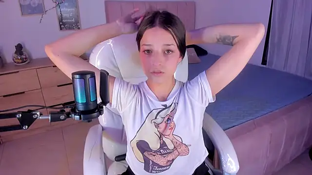 Amaia Daniells online show from February 11, 2025, 3:40 am