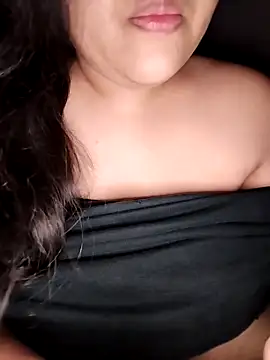 Snapshot of Annerae chatting on September 18, 2025, 5:05 pm Annerae online show from September 18, 2025, 5:05 pm