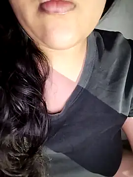 Snapshot of Annerae chatting on December 14, 2025, 3:06 pm Annerae online show from December 14, 2025, 3:06 pm