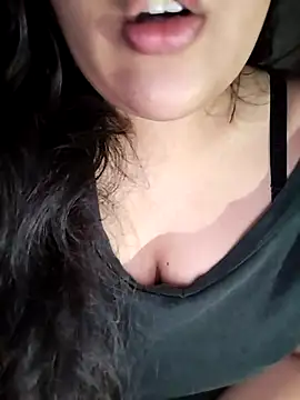 Snapshot of Annerae chatting on November 7, 2025, 4:33 pm Annerae online show from November 7, 2025, 4:33 pm