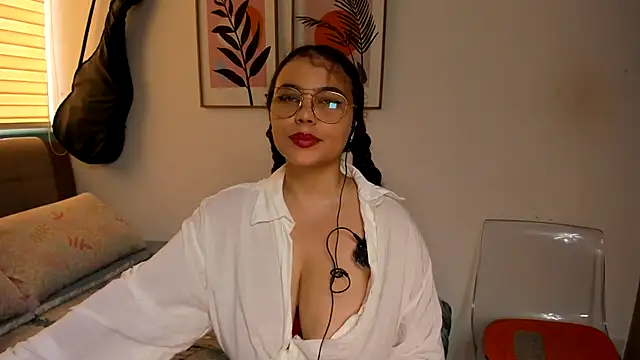 Snapshot of Ash_milk chatting on April 19, 2026, 6:10 pm Ash milk online show from April 19, 2026, 6:10 pm