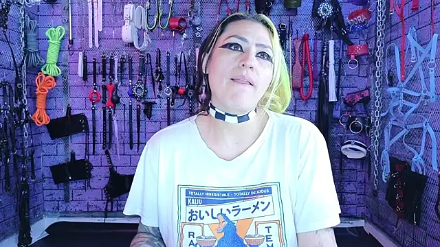 PANDORANEZZ online show from February 9, 2026, 2:20 am