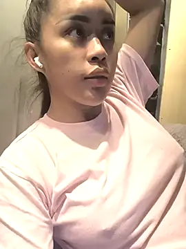 QuiinMollyXxX online show from February 26, 2025, 7:55 am