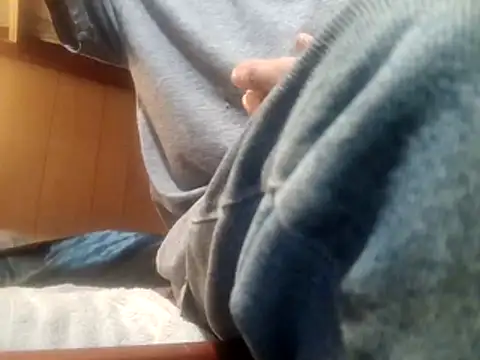 sausylolly online show from May 2, 2026, 2:17 am