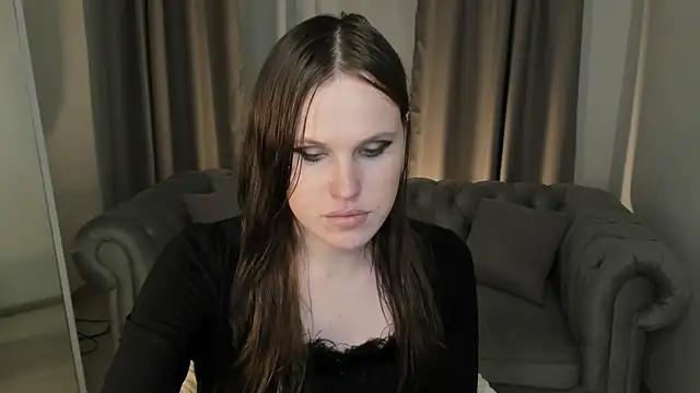 Snapshot of EffieMinki chatting on May 18, 2026, 8:46 pm EffieMinki online show from May 18, 2026, 8:46 pm