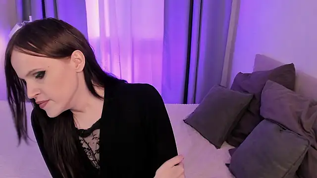 Snapshot of EffieMinki chatting on February 18, 2026, 9:22 pm EffieMinki online show from February 18, 2026, 9:22 pm