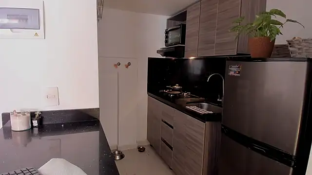 mariam hill online show from November 20, 2025, 2:18 pm