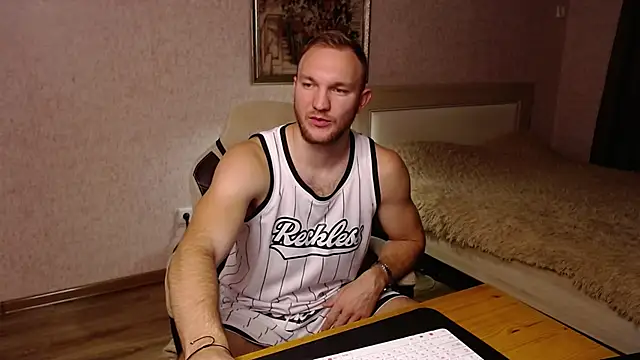 Toress1 online show from November 22, 2025, 6:29 pm