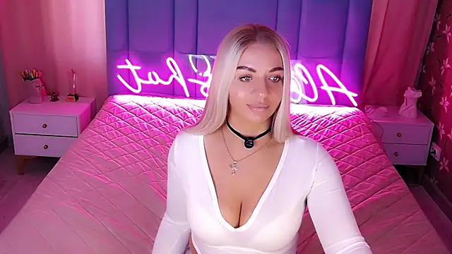 AllwaysHotJ online show from April 4, 2026, 1:56 am