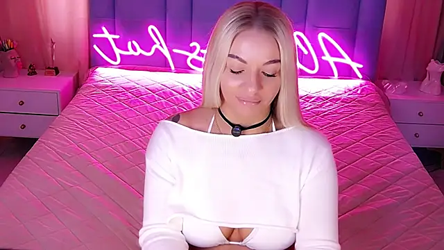 AllwaysHotJ online show from March 21, 2026, 3:52 am