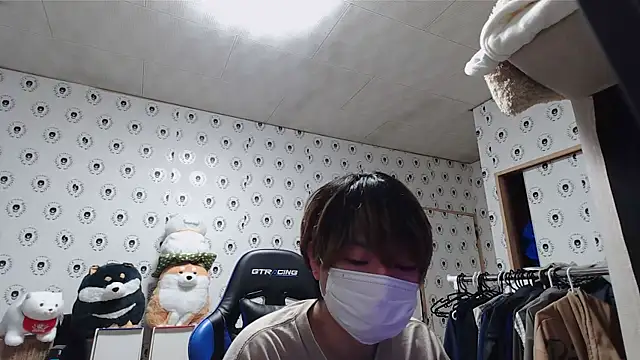 pychan online show from March 10, 2025, 1:54 pm