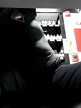 Snapshot of Gatubela212 chatting on October 11, 2025, 12:22 am Gatubela212 online show from October 11, 2025, 12:22 am