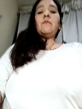 Snapshot of Gatubela212 chatting on September 13, 2025, 4:01 am Gatubela212 online show from September 13, 2025, 4:01 am