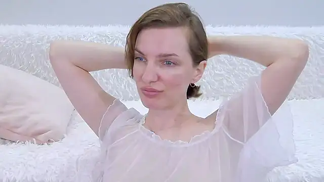 Snapshot of Beauty_Alex chatting on May 29, 2026, 1:22 am Beauty Alex online show from May 29, 2026, 1:22 am