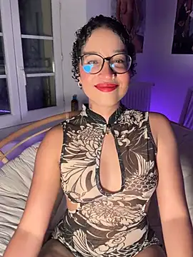 Snapshot of Lauyako chatting on July 6, 2026, 7:05 pm Lauyako online show from July 6, 2026, 7:05 pm