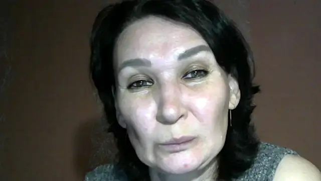 PrettyAndWild online show from September 19, 2025, 3:38 pm