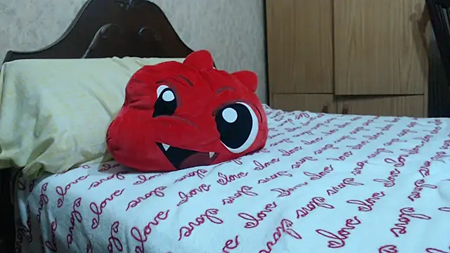 fabiolagg online show from July 17, 2026, 6:49 pm
