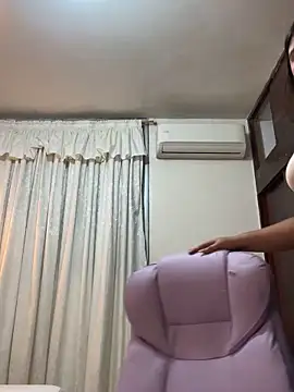 Snapshot of Lia_sexx chatting on May 4, 2026, 7:06 pm Lia sexx online show from May 4, 2026, 7:06 pm
