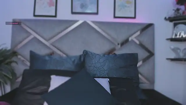 Keidy rose online show from December 19, 2025, 7:05 pm