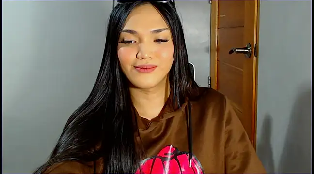 WONDERWOMAN2023 online show from March 13, 2025, 8:43 pm