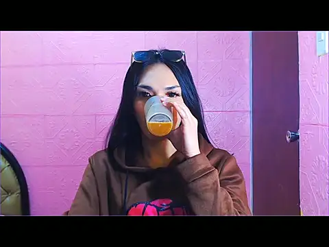 WONDERWOMAN2023 online show from October 6, 2025, 8:42 pm