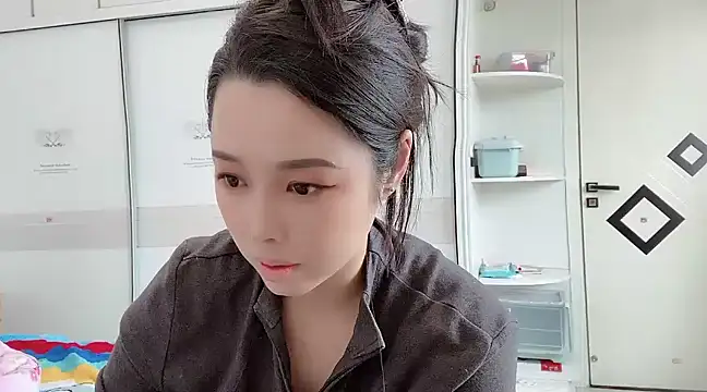 kk lele online show from March 15, 2025, 4:24 am