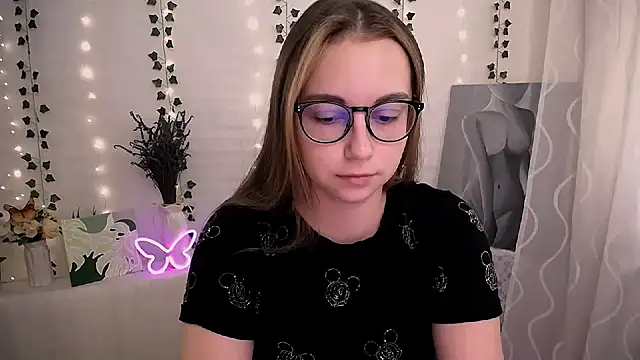 SweetPrincess  online show from September 15, 2025, 5:30 am