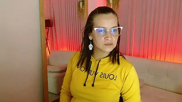 Britney taylor  online show from March 22, 2025, 6:25 pm