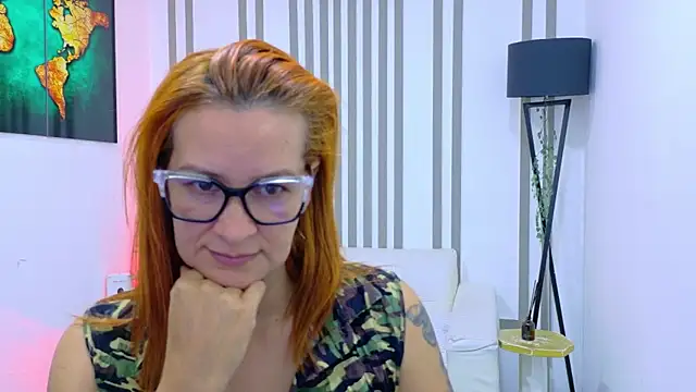 Britney taylor  online show from October 22, 2025, 11:25 pm