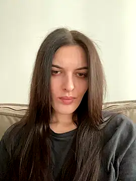 little belucci online show from November 14, 2025, 1:37 pm