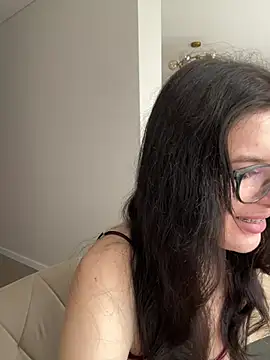 Snapshot of little_belucci chatting on June 6, 2026, 12:54 pm little belucci online show from June 6, 2026, 12:54 pm