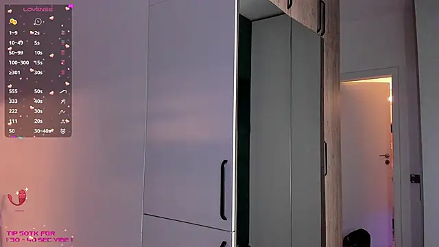 Snapshot of _alleyesonme_ chatting on February 8, 2025, 9:56 am alleyesonme online show from February 8, 2025, 9:56 am