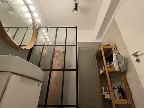 Snapshot of _alleyesonme_ chatting on November 3, 2025, 10:52 am alleyesonme online show from November 3, 2025, 10:52 am