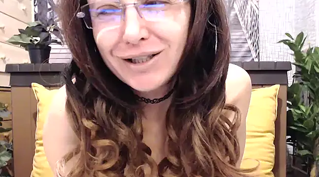 lilianleight online show from December 5, 2024, 8:27 am