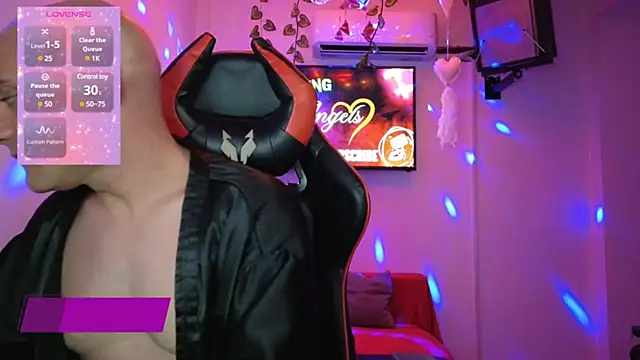 Snapshot of smangels chatting on January 21, 2025, 4:10 am smangels online show from January 21, 2025, 4:10 am