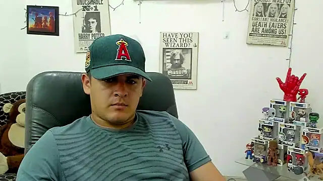 Snapshot of ney_22 chatting on February 20, 2025, 11:21 pm ney 22 online show from February 20, 2025, 11:21 pm