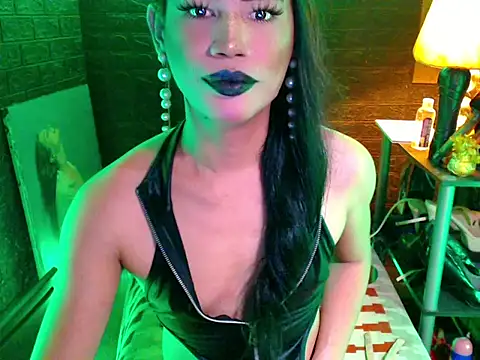 Snapshot of sweetsinner_xx chatting on June 4, 2026, 6:56 pm sweetsinner xx online show from June 4, 2026, 6:56 pm