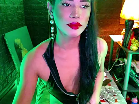 Snapshot of sweetsinner_xx chatting on June 9, 2026, 9:38 pm sweetsinner xx online show from June 9, 2026, 9:38 pm