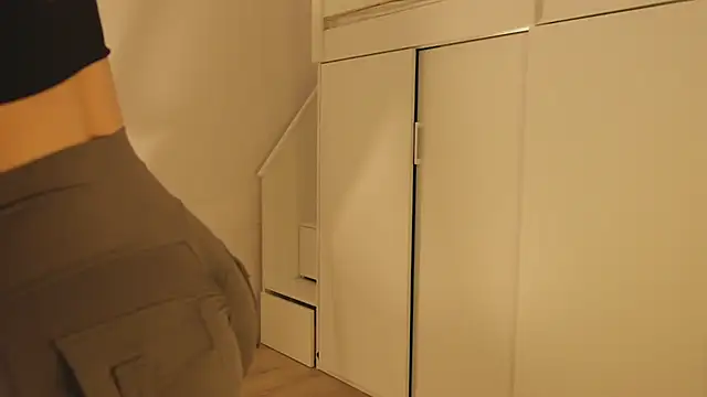 Snapshot of hee_jeen chatting on December 15, 2024, 1:54 pm hee jeen online show from December 15, 2024, 1:54 pm