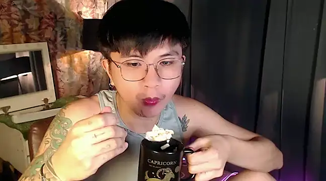 Sexy Handsome Drex online show from February 18, 2025, 8:38 am