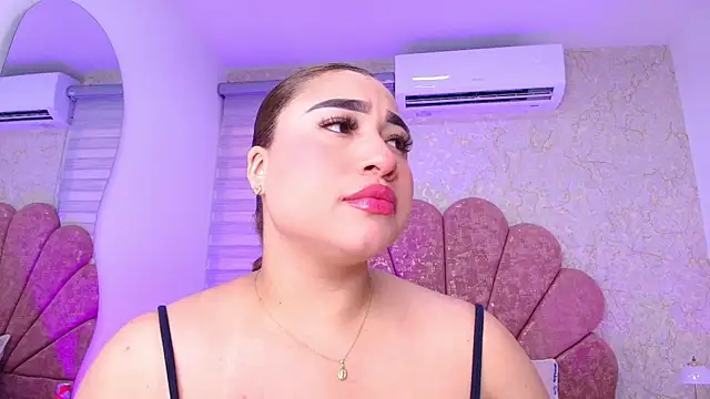 Snapshot of leon_gaby chatting on November 24, 2025, 7:25 pm leon gaby online show from November 24, 2025, 7:25 pm