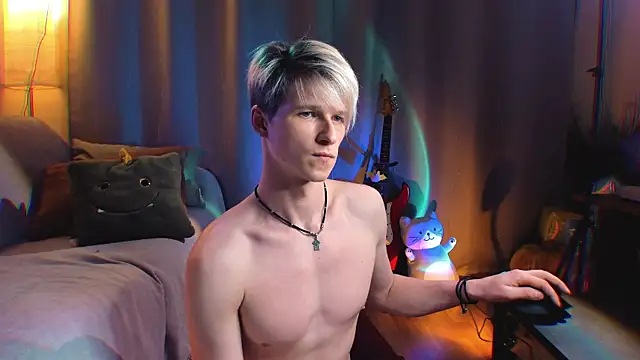 Breston Sweet online show from February 10, 2026, 9:03 pm