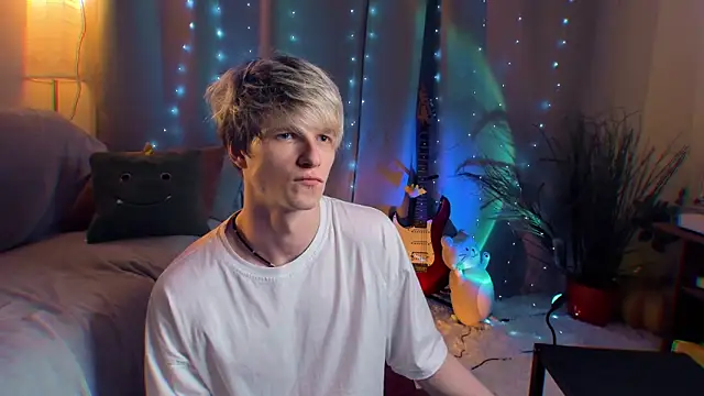 Breston Sweet online show from April 15, 2026, 6:56 pm